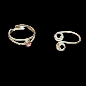 2 Silvertone Rings NEW
